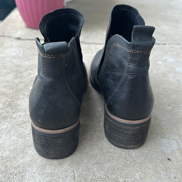 Korks Black Leather Booties size 9 women’s - Picture 4 of 6